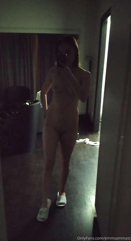 Love to sleep naked 😏