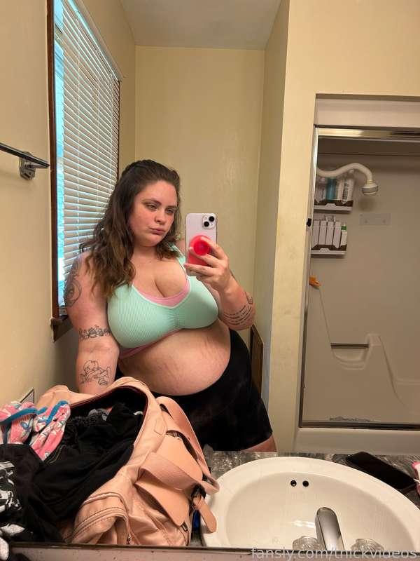 Good morning!

#thick #curvy #bigtits #bigass #brunette #greeneyes #tattoos #pawg #bbw #milf #stomach #belly #bigboobs #bigbooty #kinkfriendly #kinky #fyp #plussize