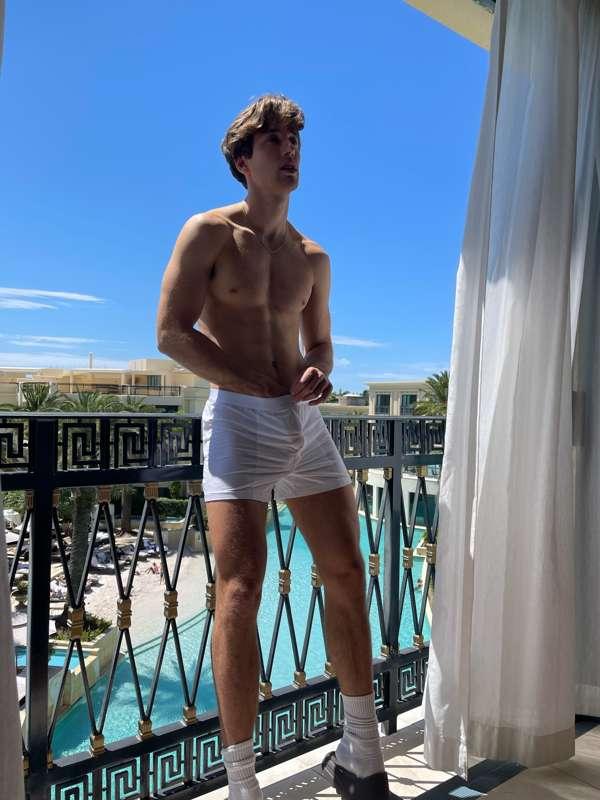 uronlyhotguy main image