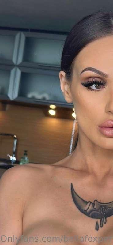 just incase you wanted a new wallpaper 👀😋