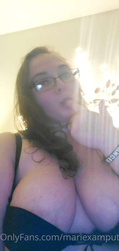 Mmmmmm...
Those blue veins...

(Girlfriend experience [GFE] ..