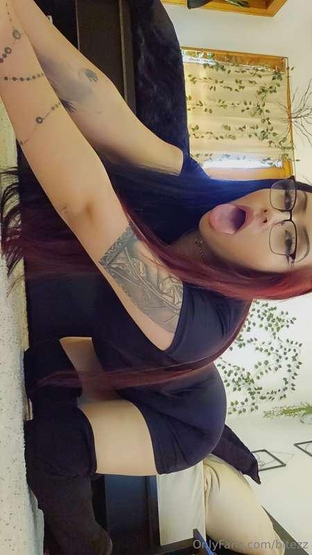 Christmas is almost here 🎄. Spoil me and I'll send ya a lil ..