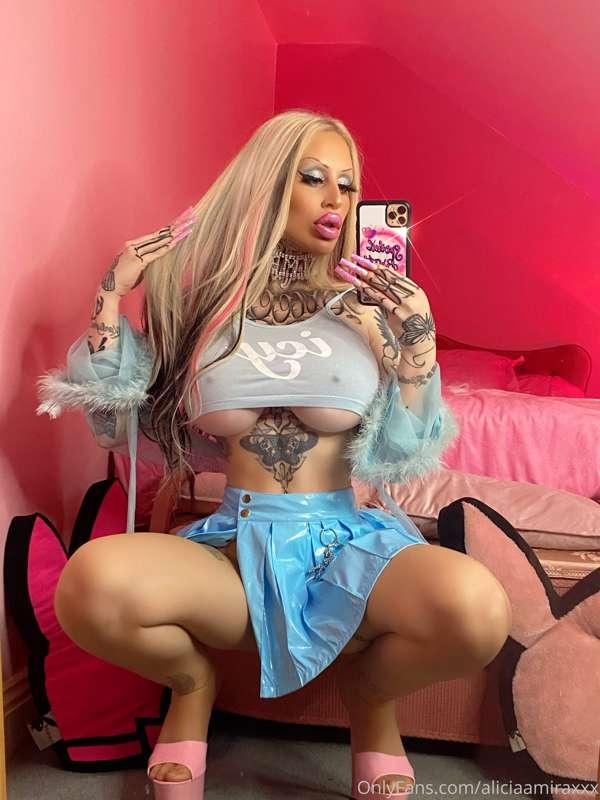 Can I be your dress up doll?💕