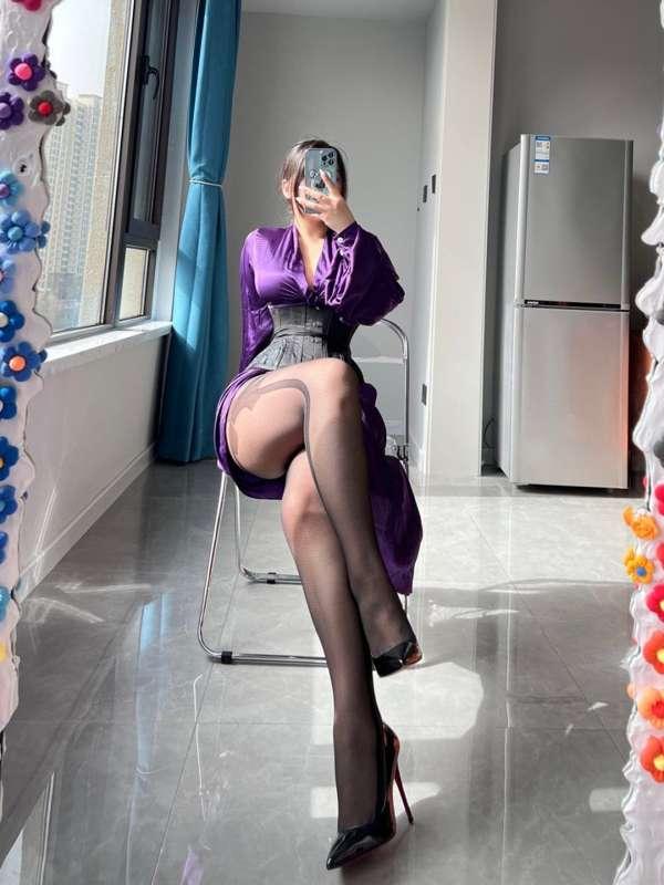 How do you like me like this? (53Pics/6Vids)