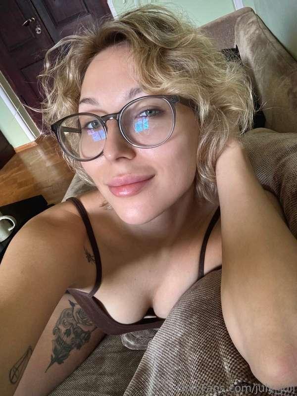 Yooo, what’s the plan for today? 😘 I’m planning to lie down ..