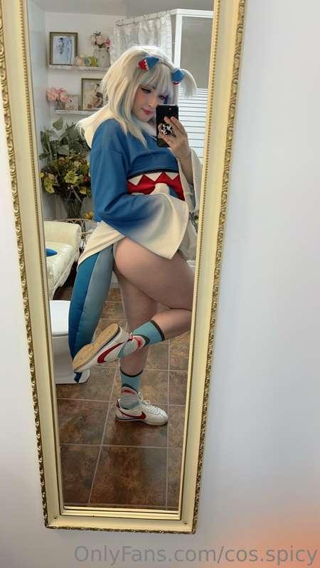 Shark preview! Got some photos with Gura 🤍