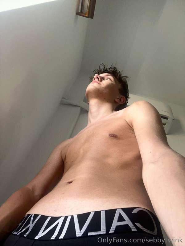 want to see what i got up to in the bathroom?😈