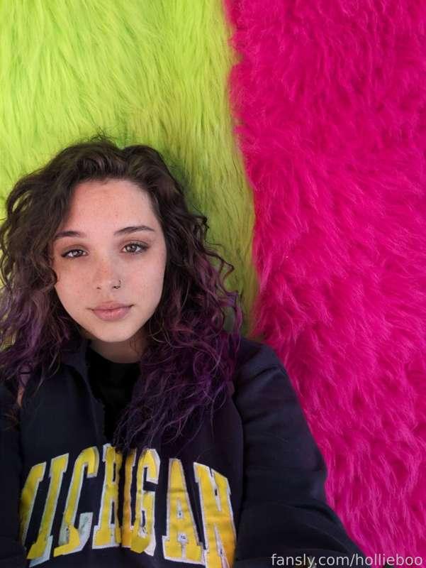hollieboo image #0