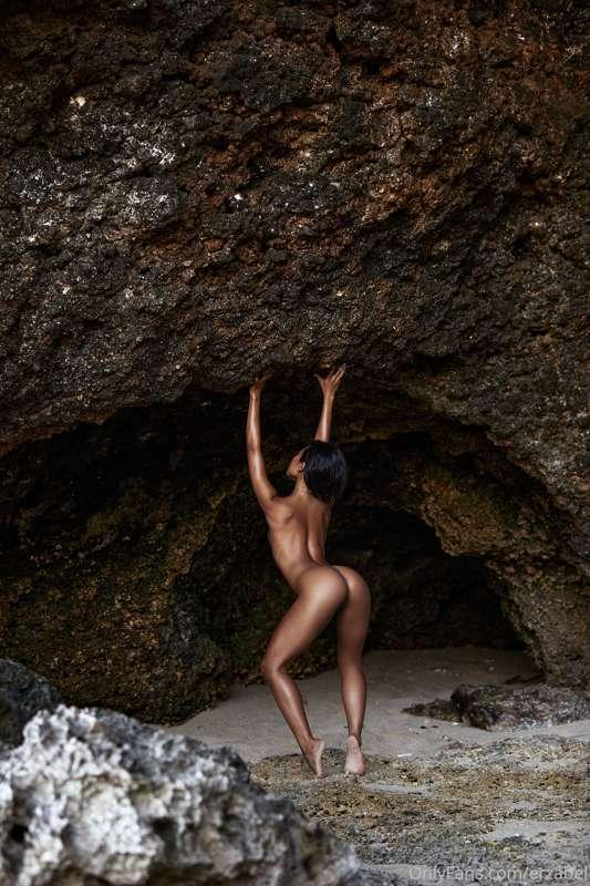 Do you want to join my dungeon 😝