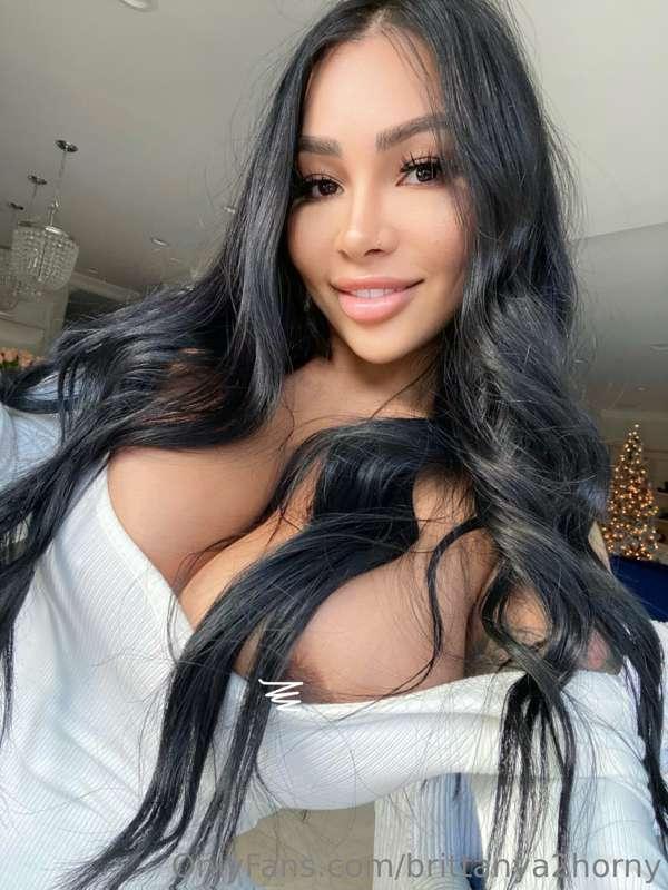 Would you fuck my wet pussy or my tight asshole? 🤔🍑 how abou..