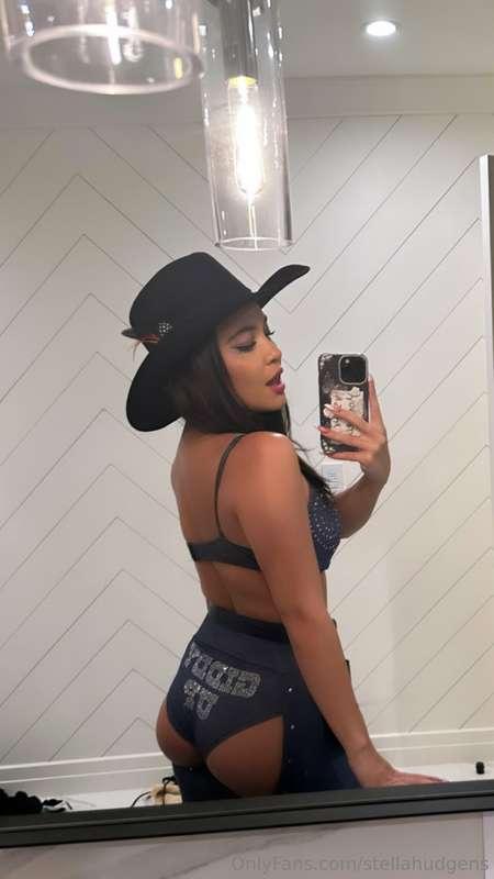 anyone know of a cowboy i could ride? ;)
