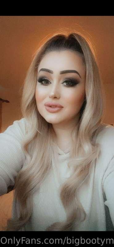 Good afternoon boys 😋 who’s ready for some weekend fun later..