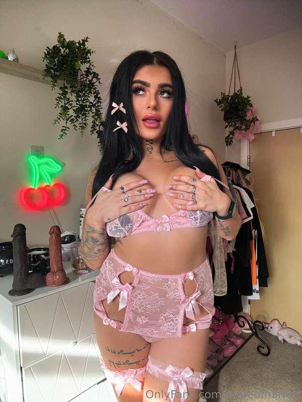 FREE SQUIRT BUNDLE WHEN YOU SUBSCRIBE TO @itsharrietheart 😍💦..