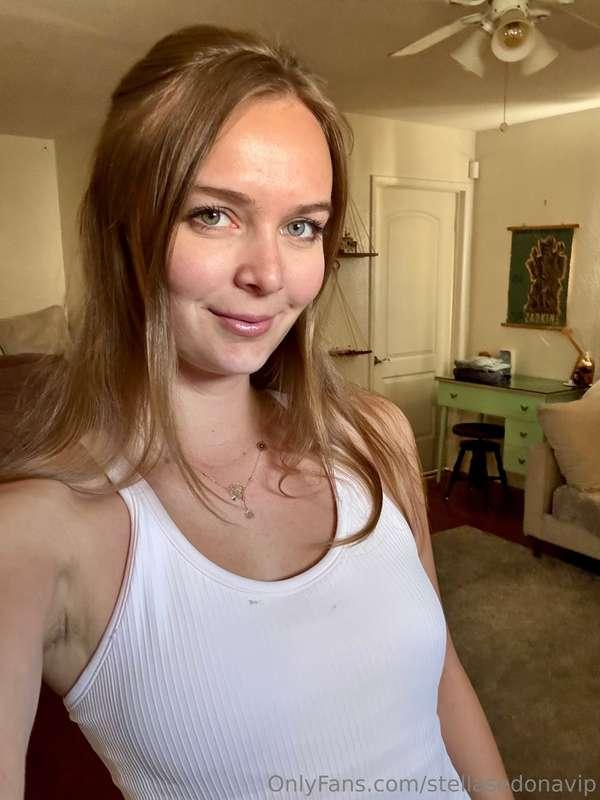 Swipe right for boobs 😍