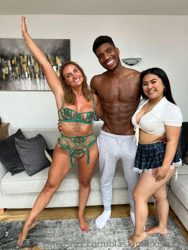 When you find a girl that eats pussy as good as she rides di..