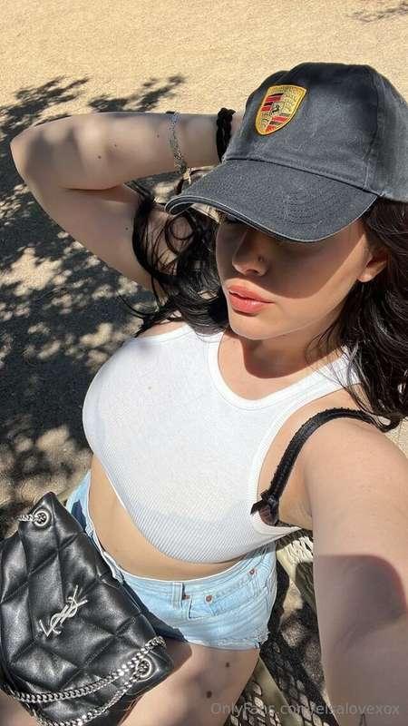 i'm feeling so hot 🥵