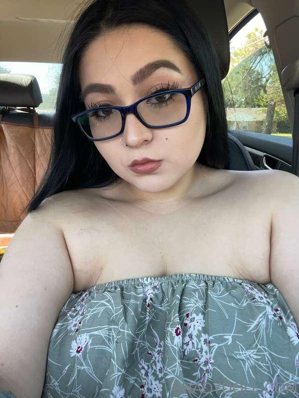 I hope my petty face makes your day 🥰💗