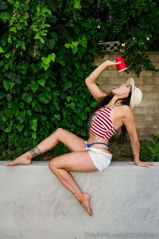 Happy 4th 😜   My birthday was always so close to the 4th of ..
