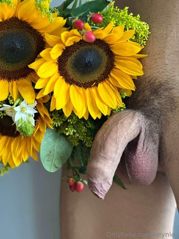 Wanna make it grow? 🥵