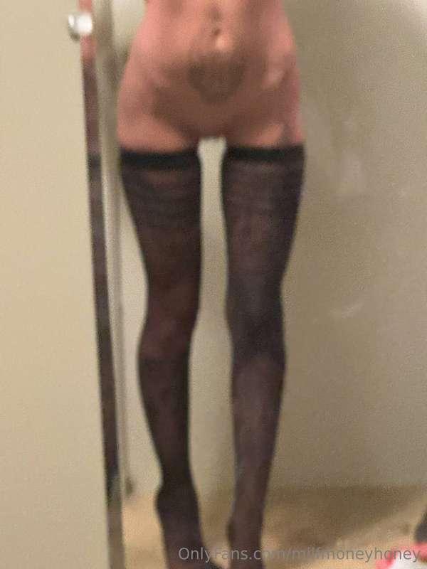 just made something sexyy for you ..dm me 😈😏