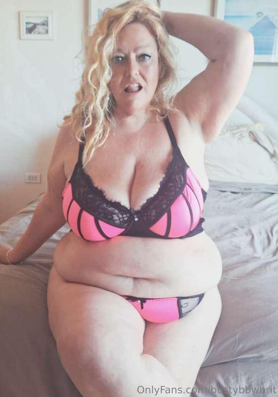 Do you like a girl with a tummy? x