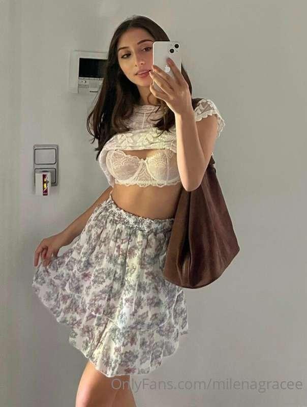 Little sch00l girl is waiting for her horny teacher...🥹