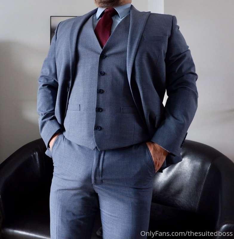 thesuitedboss image #0