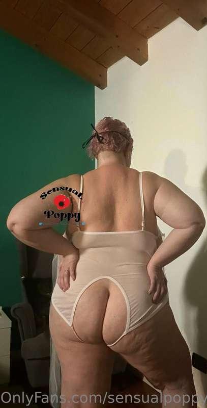 sensualpoppy image #6
