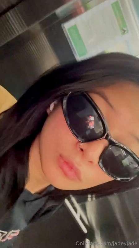 fun date idea: go down on me while i shop online with your c..