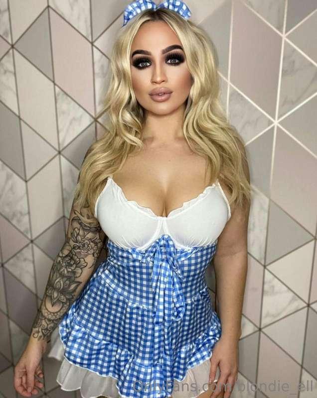 Allure vibes only. Handle with care. 💖 Follow my VIP page fo..