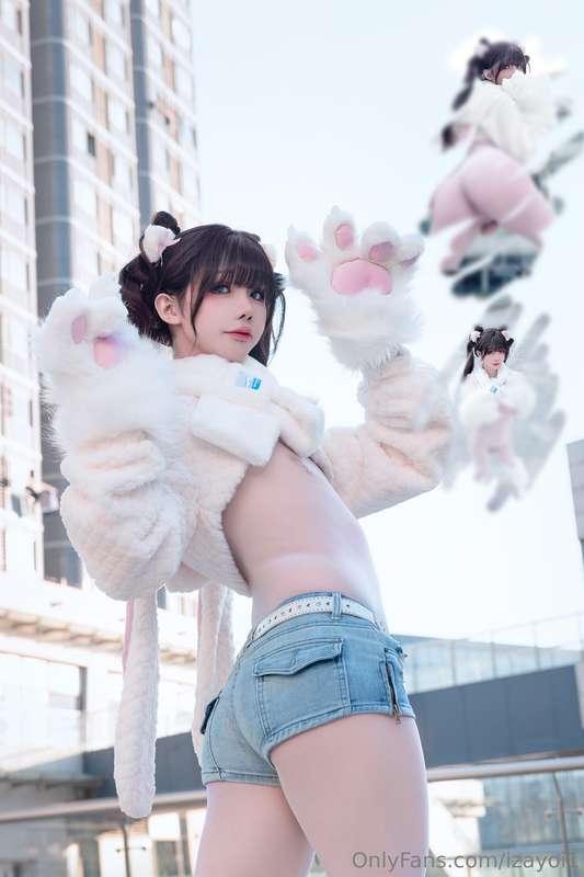想要来点玉桂卷吗？ Do you want to have some Cinnamon roll?  全新图集《玉桂卷》..