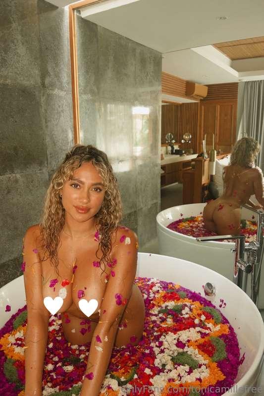 Would you run me a bath petal bath?