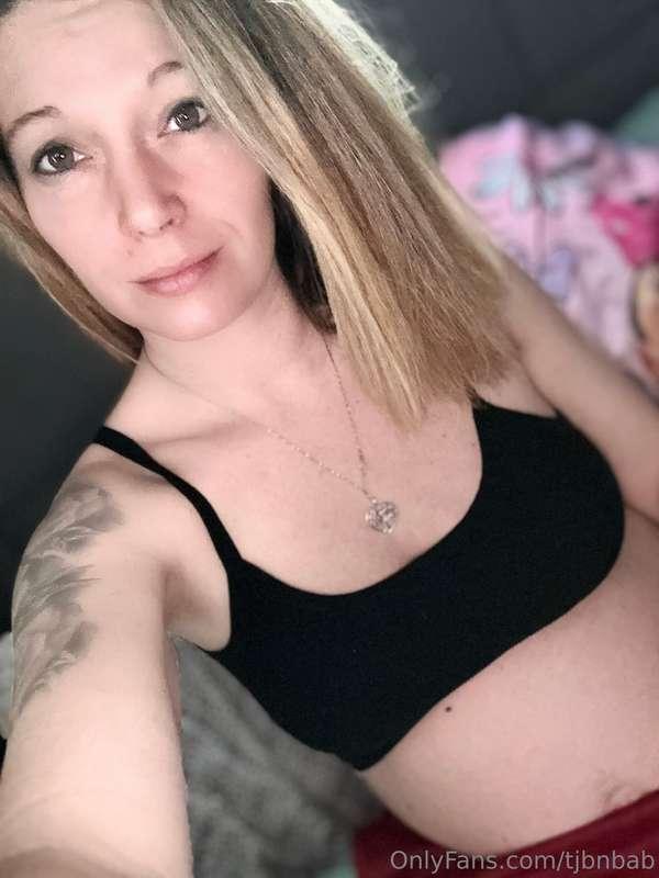Good morning 😃☀️ 
Made it through the night, scared shitless..