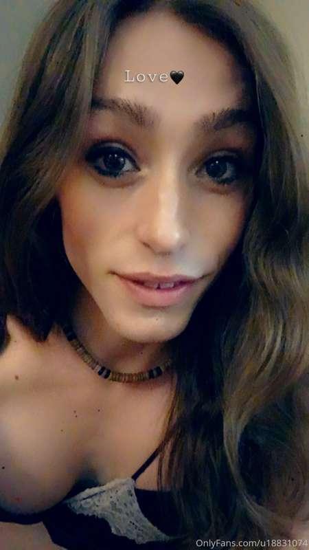 I came on my own face and ate my cum tonight cuz I’m alone a..