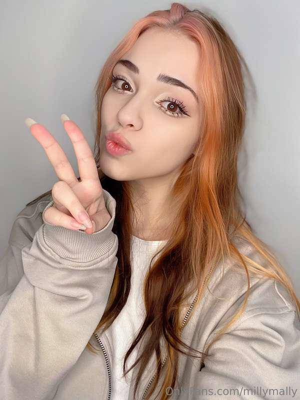You have no idea where those fingers were not so long ago🤭🍑