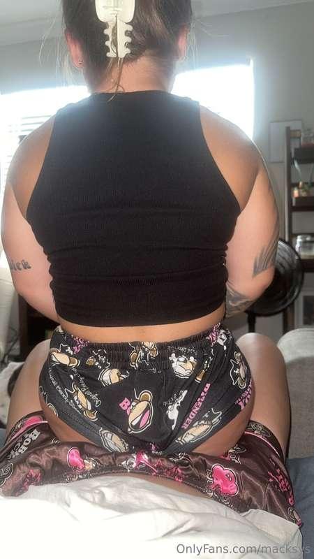 Mmmm we want to have a 3way🥴🤤