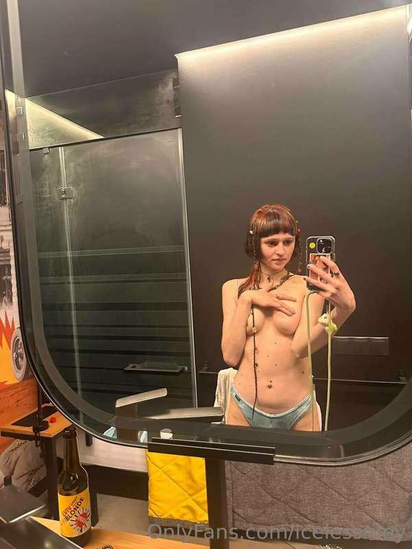 Whats the best place and time for sex😏? Hmm let me answer😈, ..