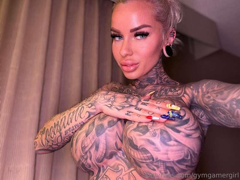 **How hard do you want to do it tonight? 💋**