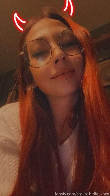 🖤 

#fyp #biglips #lips #redhead #glasses #kissing #sensual #love #gfe #baby #littlegirl 