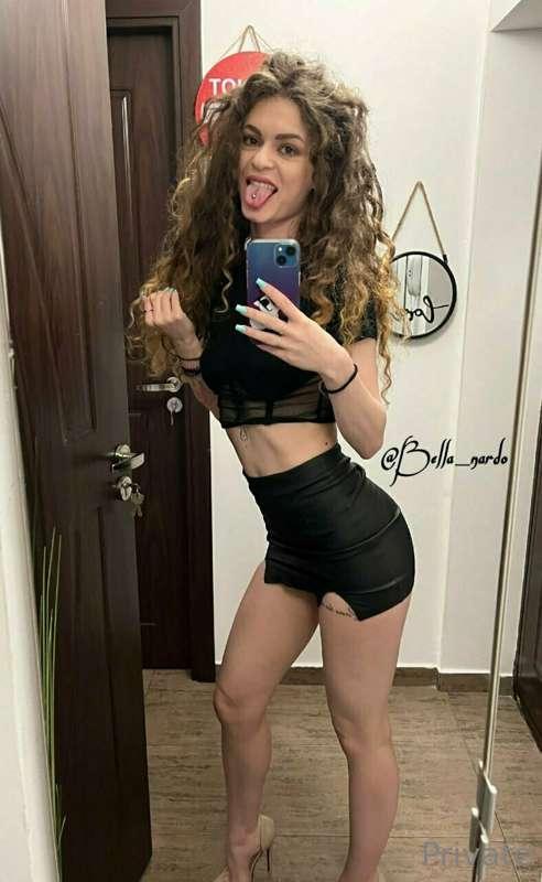 Hi, do you have a ***pencil***👌🏻 or a ***big dick***❓🍆😵 DM *..