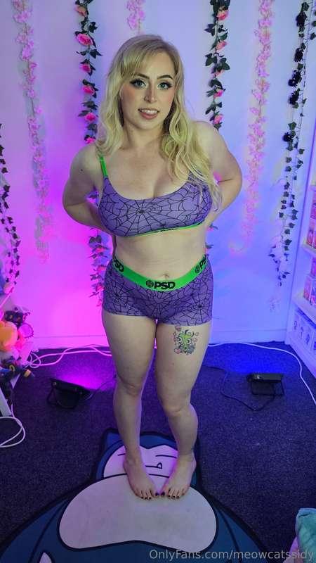 Can you tell I've been working out? 😜