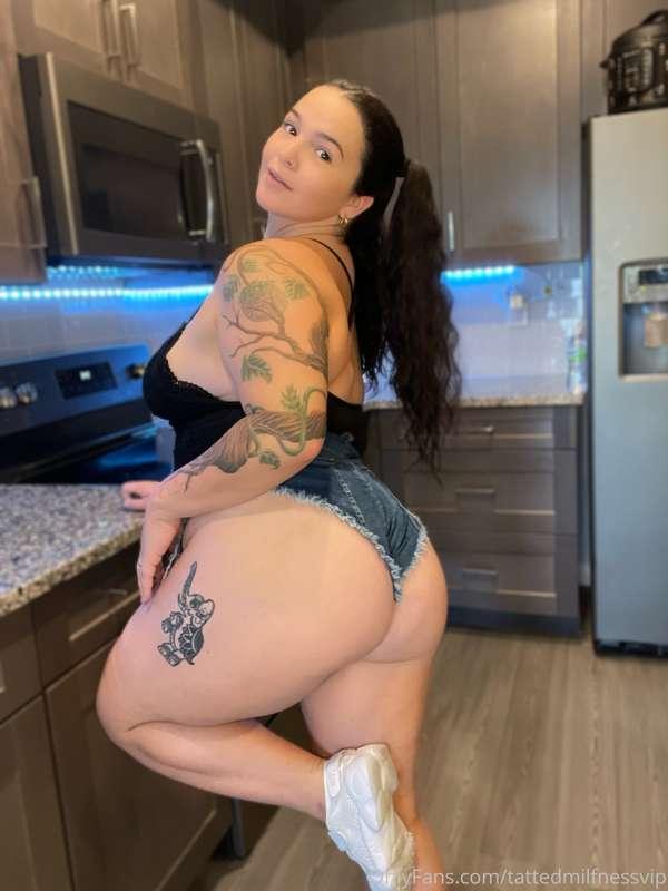 Thick girls do it better 🤫 Can’t wait to show you how much I..