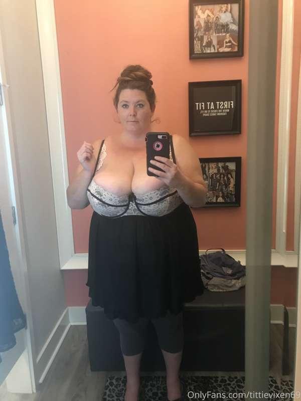 good morning ! I am buying some new clothes and I absolutely..