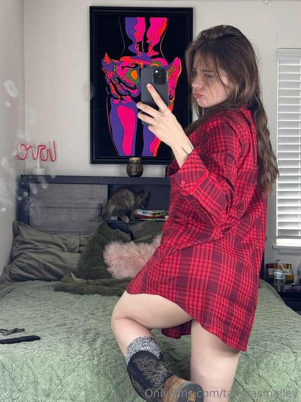 Guess what I’m wearing under this flannel 