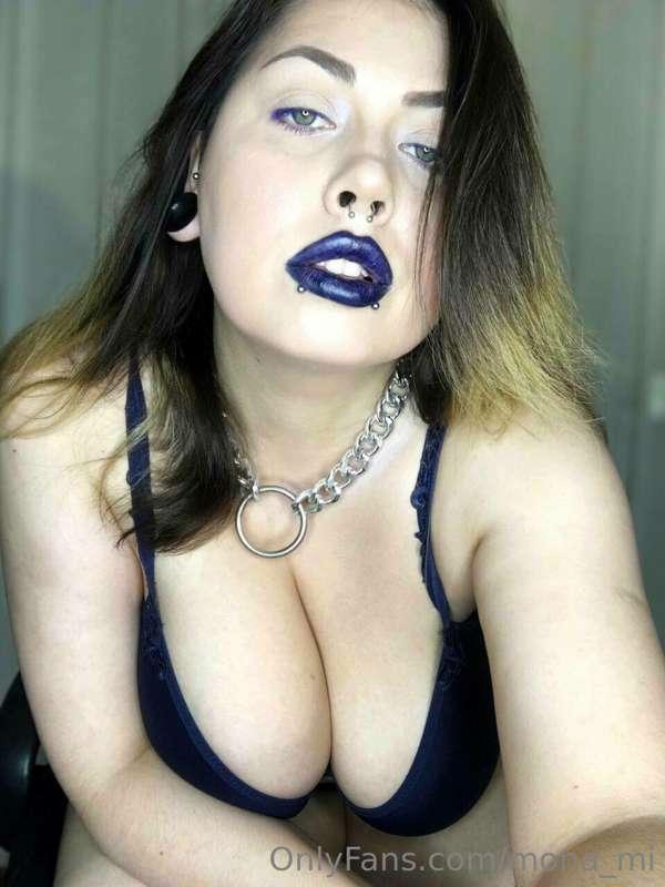 This cum slut can’t wait to get her pussy filled with some h..