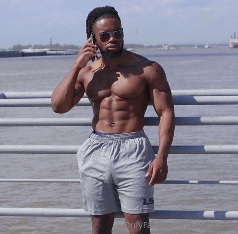 Should I get the dreads back 🤔