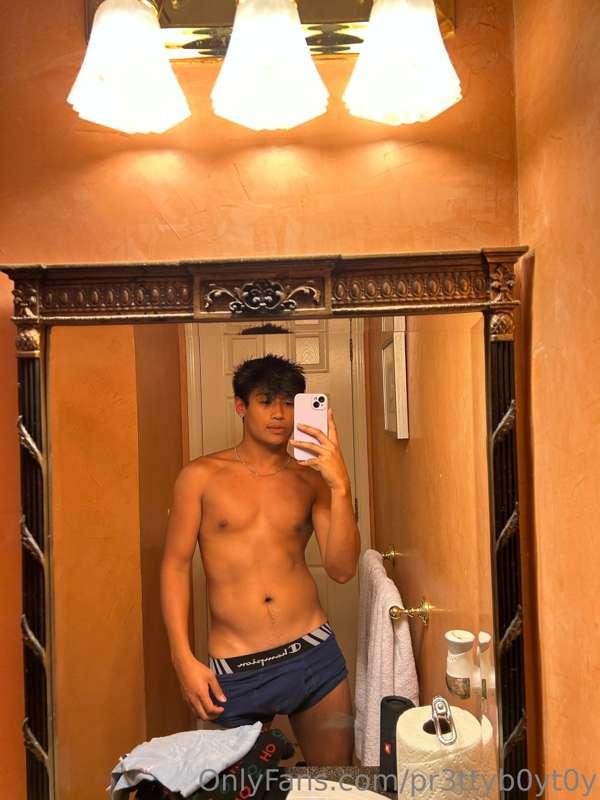 pr3ttyb0yt0y image #1