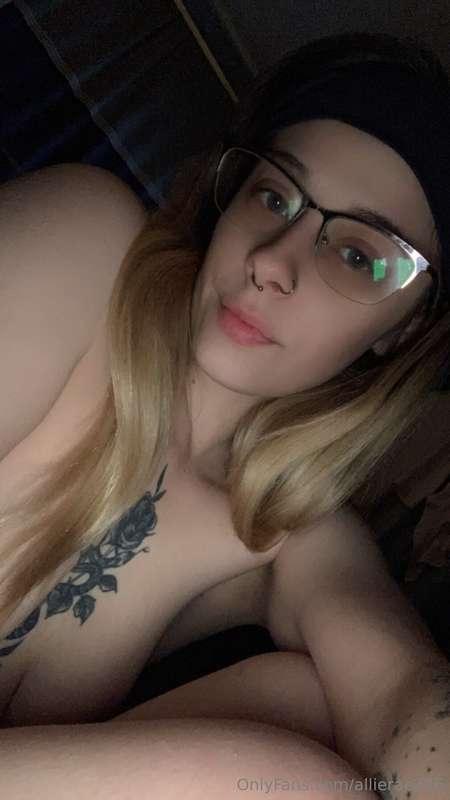 Full body nudes 😈Video of me showing off my ass, boobs,&& pu..