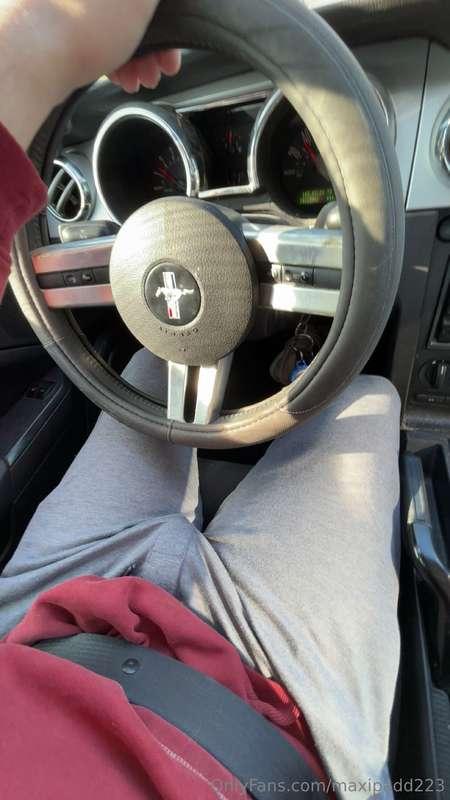 Honestly, I’m all for grey sweatpants season. What are your ..