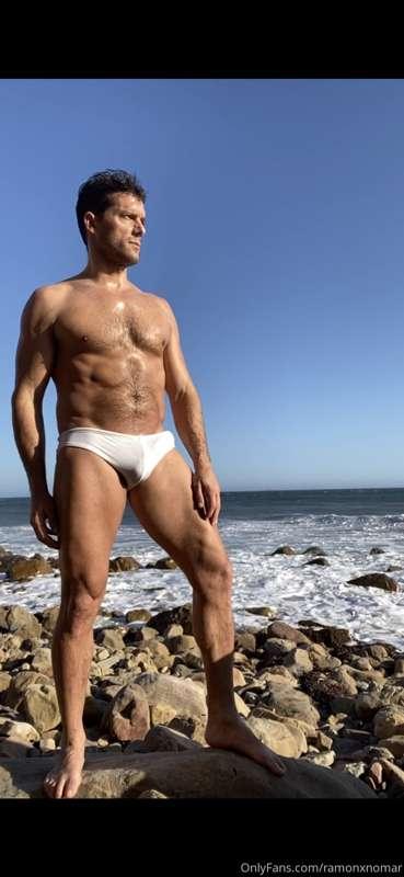 Or if you prefer a summer solo, here you have this one to re..